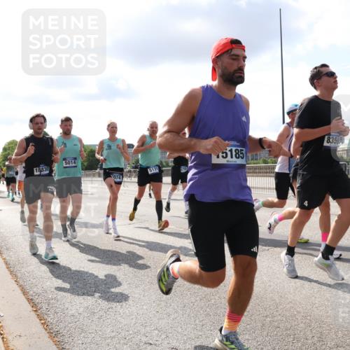 29.06.2025 - hella hamburg halbmarathon Lena Gebhardt http://msf.ph/oto/8421975 29.06.2025 09:51:53 Lombardsbrücke 5014, 18830, 5129, 074, 5185, 8359, 1057, 1312, 1353, 1520, 1569, 1570, 1763, 1903, 1920, 2653, 2880, 2972, 3437, 3523, 3697, 4297, 4634, 4759, 4843, 4865, 4991, 4999, 5014, 5047, 5129, 5231, 5336, 5375, 5410, 5690, 5987, 6490, 6700, 6705, 6770, 7092, 7105, 7185, 7363, 7710, 8074, 8346, 8359, 8564, 8871, 8900, 9114, 9358, 9364, 9659, 10319, 10375, 10480, 10669, 10691, 10934, 10978, 11021, 11417, 11714, 11821, 11959, 12438, 12623, 12711 meine-sportfotos.de