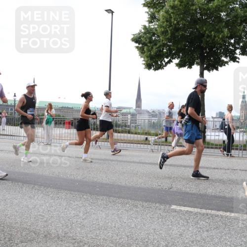 29.06.2025 - hella hamburg halbmarathon Lena Gebhardt http://msf.ph/oto/8421984 29.06.2025 10:42:58 Lombardsbrücke 3378, 16892, 2509, 1149, 1467, 1656, 1788, 1964, 1994, 2103, 2134, 2158, 2267, 2361, 2401, 2450, 2509, 2538, 2580, 2940, 2941, 2971, 3074, 3283, 3378, 3518, 3638, 3764, 3874, 4092, 4105, 4177, 4302, 4334, 4385, 4680, 4778, 5067, 5268, 5417, 5610, 5755, 5967, 6120, 6764, 7043, 7461, 7513, 8161, 8184, 8435, 8529, 8795, 8991, 9072, 9304, 9378, 9644, 9976, 10008, 10180, 10454, 10697, 11142, 11710, 12151, 12441, 13049, 13241 meine-sportfotos.de