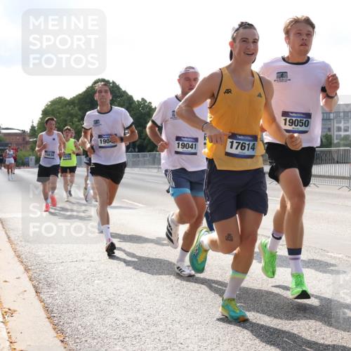 29.06.2025 - hella hamburg halbmarathon Lena Gebhardt http://msf.ph/oto/8422053 29.06.2025 09:42:36 Lombardsbrücke 14836, 14753, 1904, 19041, 17614, 19050, 2618, 5612, 7331, 7855, 9269, 10468, 11078, 11228, 12360, 13872, 13913, 14113, 14753, 14836, 15253, 16615, 17614, 18569, 18740, 19041, 19042, 19050, 19076, 19078 meine-sportfotos.de