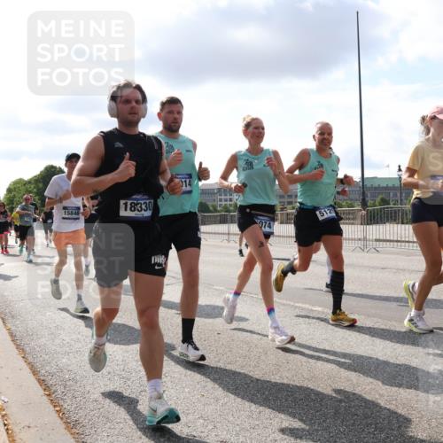 29.06.2025 - hella hamburg halbmarathon Lena Gebhardt http://msf.ph/oto/8422074 29.06.2025 09:51:54 Lombardsbrücke 1560, 15846, 18330, 14, 074, 512, 1057, 1312, 1353, 1520, 1569, 1570, 1604, 1763, 1903, 1920, 2653, 2880, 2972, 3437, 3523, 3697, 4297, 4634, 4759, 4843, 4865, 4991, 4999, 5014, 5047, 5129, 5231, 5336, 5375, 5410, 5690, 5987, 6490, 6700, 6705, 6770, 7092, 7105, 7185, 7363, 7710, 8074, 8346, 8359, 8564, 8871, 8900, 9114, 9358, 9364, 9547, 9659, 10319, 10375, 10480, 10669, 10691, 10934, 10978, 11021, 11417, 11714, 11821, 11959, 12438, 12623, 12711 meine-sportfotos.de