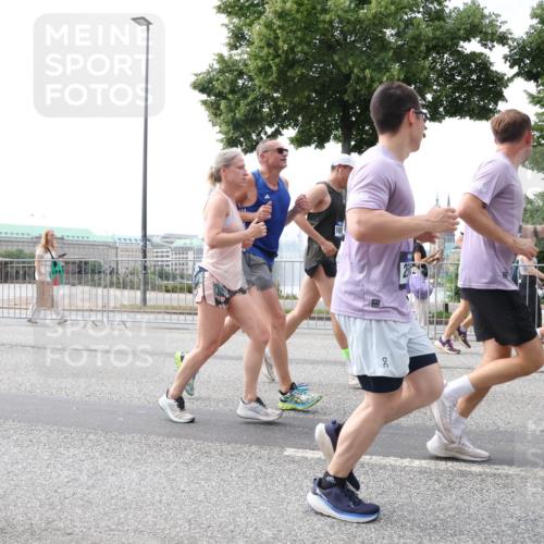 29.06.2025 - hella hamburg halbmarathon Lena Gebhardt http://msf.ph/oto/8422189 29.06.2025 10:42:59 Lombardsbrücke 1149, 1467, 1656, 1788, 1964, 1994, 2103, 2158, 2267, 2361, 2401, 2450, 2509, 2538, 2580, 2940, 2941, 2971, 3074, 3283, 3378, 3518, 3638, 3764, 3874, 4092, 4105, 4177, 4302, 4334, 4385, 4680, 4778, 5067, 5268, 5417, 5610, 5755, 5967, 6120, 6764, 7043, 7461, 7513, 7872, 8161, 8184, 8435, 8529, 8795, 8991, 9072, 9304, 9378, 9644, 9976, 10008, 10180, 10454, 10697, 11142, 11710, 12151, 12441, 13049, 13241 meine-sportfotos.de