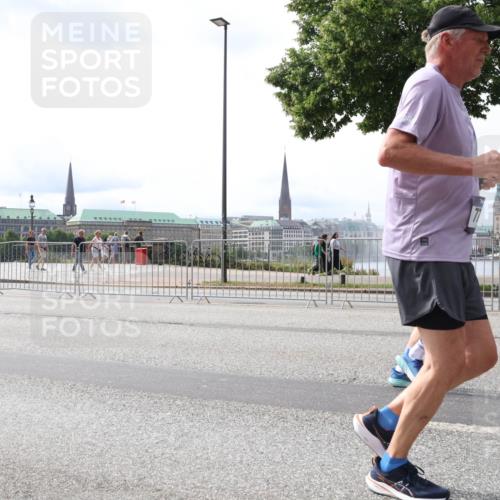 29.06.2025 - hella hamburg halbmarathon Lena Gebhardt http://msf.ph/oto/8422194 29.06.2025 10:27:52 Lombardsbrücke 10413, 1148, 2080, 3389, 4372, 5177, 5285, 5369, 5847, 6214, 6632, 7497, 7764, 7978, 8085, 8215, 9567, 9688, 10158, 10412, 10413, 11256, 11692, 11739, 12500, 12780, 12823, 12842, 13043, 13568, 13678, 13860, 14155, 14206, 15123, 15607, 15608, 16569, 16804, 16838, 17427, 17791, 18012, 18301, 18626, 18766 meine-sportfotos.de