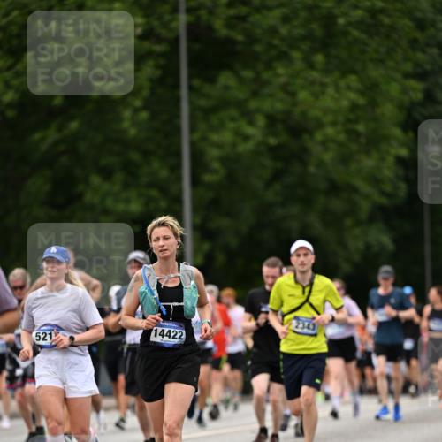 29.06.2025 - hella hamburg halbmarathon Dr. Thomas Lammeyer http://msf.ph/oto/8422264 29.06.2025 10:48:08 Kennedybrücke 1816, 1878, 2158, 2343, 2361, 3597, 4636, 5001, 5192, 5201, 5214, 5370, 5649, 5720, 6012, 6096, 6931, 7197, 7205, 8135, 8504, 9704, 9831, 9976, 10083, 10200, 10202, 11279 meine-sportfotos.de