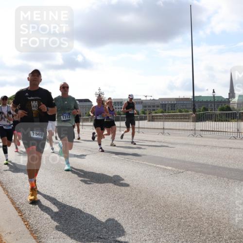 29.06.2025 - hella hamburg halbmarathon Lena Gebhardt http://msf.ph/oto/8422397 29.06.2025 09:51:56 Lombardsbrücke 1569, 1312, 1057, 1312, 1353, 1520, 1569, 1570, 1604, 1631, 1763, 1903, 1920, 2653, 2880, 2972, 3437, 3697, 4297, 4634, 4759, 4843, 4865, 4991, 4999, 5014, 5047, 5129, 5231, 5336, 5375, 5410, 5690, 5987, 6373, 6490, 6700, 6705, 6711, 6770, 7092, 7105, 7185, 7363, 7710, 8074, 8346, 8359, 8564, 8871, 8900, 9114, 9358, 9364, 9547, 9659, 10319, 10375, 10480, 10669, 10691, 10934, 10978, 11021, 11417, 11714, 11821, 12438, 12623, 12711 meine-sportfotos.de
