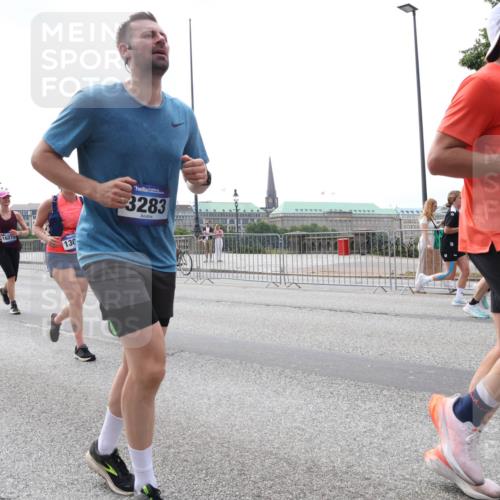 29.06.2025 - hella hamburg halbmarathon Lena Gebhardt http://msf.ph/oto/8422420 29.06.2025 10:43:01 Lombardsbrücke 245, 4105, 1627, 130, 3283, 1149, 1467, 1656, 1788, 1816, 1964, 1994, 2103, 2158, 2267, 2361, 2401, 2450, 2509, 2538, 2940, 2941, 2971, 3074, 3283, 3378, 3518, 3638, 3764, 3874, 4056, 4092, 4105, 4177, 4302, 4334, 4385, 4680, 4778, 5067, 5268, 5417, 5610, 5755, 5967, 6120, 6764, 7043, 7461, 7513, 7872, 8161, 8184, 8435, 8529, 8795, 8991, 9072, 9304, 9378, 9644, 9976, 10008, 10180, 10454, 10697, 11142, 11710, 12151, 12441, 13049, 13241 meine-sportfotos.de