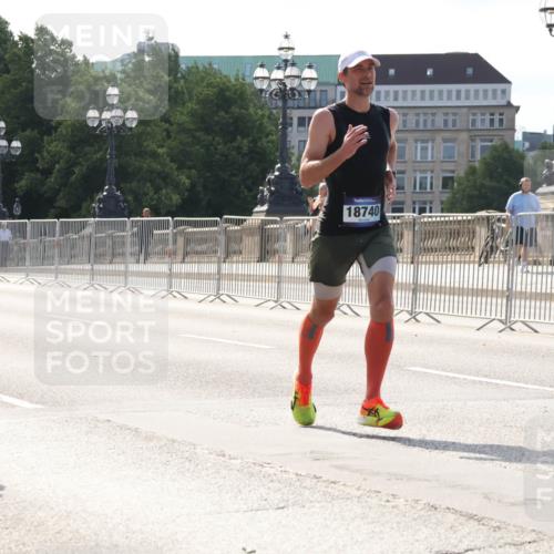 29.06.2025 - hella hamburg halbmarathon Lena Gebhardt http://msf.ph/oto/8422518 29.06.2025 09:42:42 Lombardsbrücke 18740, 2618, 5612, 7331, 7855, 9269, 10468, 11078, 11228, 12360, 13346, 13872, 13913, 14113, 14753, 14836, 15253, 16615, 17614, 18569, 18740, 19041, 19042, 19050, 19076, 19078 meine-sportfotos.de