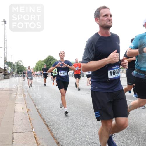 29.06.2025 - hella hamburg halbmarathon Lena Gebhardt http://msf.ph/oto/8422545 29.06.2025 10:52:50 Lombardsbrücke 14827, 1605, 79, 16053, 1369, 1826, 2146, 2291, 2362, 2420, 2528, 2701, 2983, 2988, 3140, 3227, 3787, 4591, 4729, 5360, 6135, 6521, 6671, 7032, 7511, 7681, 7735, 7737, 7812, 8641, 9068, 9070, 9103, 9545, 9731, 10055, 10080, 10392, 10417, 10568, 10600, 10661, 10879, 10928, 10981, 11084, 11297, 11520, 11524, 11919, 12127, 12128, 12546, 12994, 13489, 14009, 14765, 14807, 14977, 14979, 16137 meine-sportfotos.de