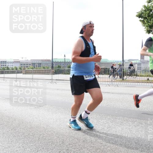 29.06.2025 - hella hamburg halbmarathon Lena Gebhardt http://msf.ph/oto/8422546 29.06.2025 10:27:56 Lombardsbrücke 9567, 5285, 1304, 1148, 2080, 3389, 4372, 5177, 5285, 5369, 5847, 6214, 6632, 7497, 7764, 7978, 8085, 8215, 9567, 9688, 10158, 10412, 10413, 11692, 11739, 12500, 12780, 12823, 12842, 13043, 13568, 13678, 13860, 14017, 14155, 14206, 15123, 15607, 15608, 16569, 16804, 16838, 17427, 17791, 18012, 18256, 18301, 18626, 18766 meine-sportfotos.de