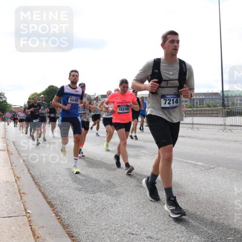 29.06.2025 - hella hamburg halbmarathon Lena Gebhardt http://msf.ph/oto/8422606 29.06.2025 10:18:47 Lombardsbrücke 14532, 5049, 8336, 35, 18246, 7214, 1234, 1349, 1521, 1820, 2096, 2335, 2703, 2781, 2802, 2821, 3026, 3105, 3118, 3202, 3529, 3591, 3592, 3631, 4123, 4383, 4718, 4802, 4845, 5049, 5264, 5266, 5323, 5834, 5909, 5910, 6194, 6249, 6332, 6413, 6533, 6736, 7051, 7121, 7160, 7214, 7252, 7454, 8341, 8665, 8780, 9222, 9270, 9272, 9276, 9505, 9549, 9586, 9658, 9748, 9756, 9757, 9834, 10037, 10172, 10467, 10502, 10659, 10687, 10816, 12541, 12548, 12552, 12703, 13341 meine-sportfotos.de
