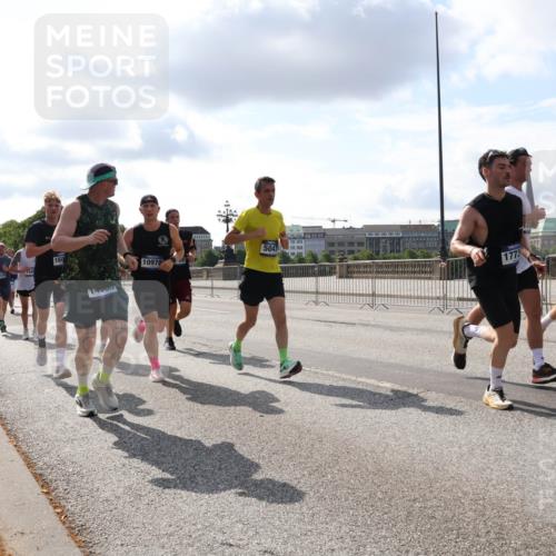 29.06.2025 - hella hamburg halbmarathon Lena Gebhardt http://msf.ph/oto/8422649 29.06.2025 09:51:59 Lombardsbrücke 10978, 5047, 1057, 1312, 1353, 1520, 1569, 1570, 1604, 1631, 1763, 1903, 2653, 2880, 3305, 3437, 3697, 4297, 4634, 4843, 4865, 4991, 5014, 5047, 5129, 5231, 5336, 5375, 5410, 5690, 5987, 6373, 6490, 6700, 6705, 6711, 6770, 7092, 7105, 7185, 7363, 7710, 8074, 8346, 8359, 8564, 8871, 8900, 9114, 9358, 9364, 9547, 9659, 10319, 10375, 10480, 10669, 10691, 10934, 10978, 11021, 11417, 11714, 11821, 12438, 12623, 12711 meine-sportfotos.de