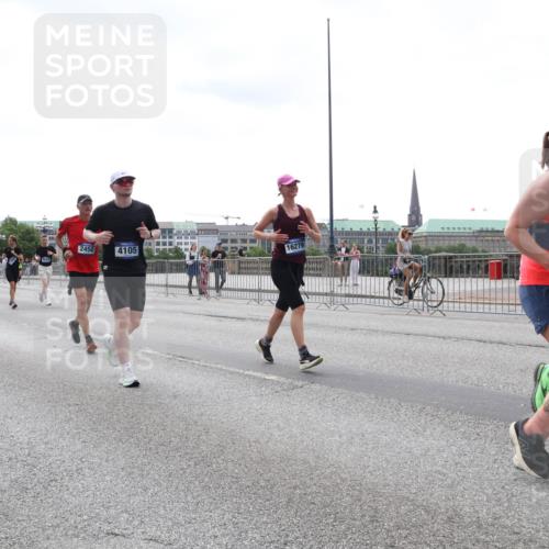 29.06.2025 - hella hamburg halbmarathon Lena Gebhardt http://msf.ph/oto/8422673 29.06.2025 10:43:02 Lombardsbrücke 15, 2450, 4105, 16279, 1149, 1467, 1656, 1788, 1816, 1964, 1994, 2103, 2158, 2267, 2361, 2401, 2450, 2509, 2940, 2941, 2971, 3074, 3283, 3329, 3378, 3518, 3638, 3764, 3874, 4056, 4092, 4105, 4177, 4302, 4334, 4385, 4680, 4778, 5067, 5268, 5417, 5610, 5720, 5755, 5967, 6120, 6764, 7043, 7461, 7513, 7872, 8161, 8184, 8435, 8529, 8795, 8991, 9072, 9304, 9378, 9644, 9976, 10008, 10180, 10454, 10697, 11142, 11710, 12151, 12441, 13049, 13241 meine-sportfotos.de