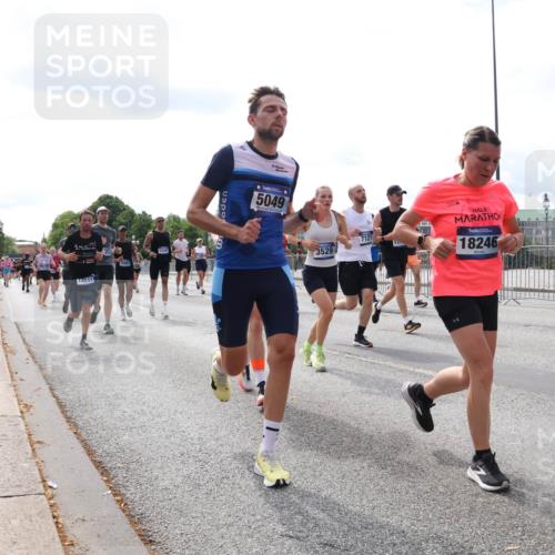 29.06.2025 - hella hamburg halbmarathon Lena Gebhardt http://msf.ph/oto/8422676 29.06.2025 10:18:48 Lombardsbrücke 5, 21, 14532, 1234, 5049, 3529, 7121, 18246, 1234, 1349, 1521, 1820, 2096, 2703, 2781, 2802, 2821, 3026, 3105, 3118, 3202, 3529, 3591, 3592, 3631, 4123, 4383, 4718, 4802, 4845, 5049, 5264, 5266, 5323, 5834, 5909, 5910, 6194, 6249, 6332, 6413, 6533, 6736, 7051, 7121, 7160, 7214, 7252, 7454, 8341, 8665, 8780, 9222, 9270, 9272, 9276, 9505, 9549, 9586, 9658, 9748, 9756, 9757, 10037, 10172, 10467, 10502, 10659, 10687, 10816, 12541, 12548, 12552, 12703, 13341 meine-sportfotos.de