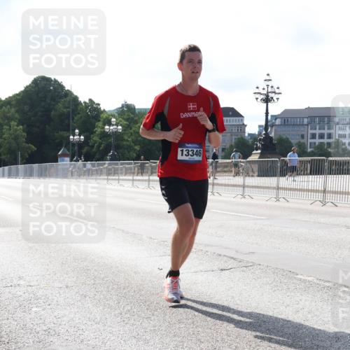 29.06.2025 - hella hamburg halbmarathon Lena Gebhardt http://msf.ph/oto/8422788 29.06.2025 09:42:46 Lombardsbrücke 13346, 2618, 5612, 7331, 7855, 9269, 10468, 11078, 11228, 12360, 12529, 12992, 13346, 13872, 13913, 14113, 14753, 14836, 15253, 16615, 17614, 18569, 18740, 19041, 19042, 19050, 19076, 19078 meine-sportfotos.de