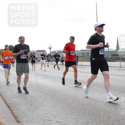29.06.2025 - hella hamburg halbmarathon Lena Gebhardt http://msf.ph/oto/8422807 29.06.2025 10:43:03 Lombardsbrücke 11142, 15168, 1149, 1467, 1656, 1788, 1816, 1964, 2103, 2158, 2267, 2361, 2401, 2450, 2509, 2940, 2941, 2971, 3074, 3283, 3329, 3378, 3518, 3638, 3764, 4056, 4092, 4105, 4177, 4302, 4334, 4385, 4680, 5067, 5268, 5417, 5610, 5720, 5755, 5967, 6120, 6764, 7043, 7461, 7513, 7872, 8161, 8184, 8435, 8529, 8795, 8991, 9072, 9304, 9378, 9644, 9976, 10008, 10180, 10454, 10697, 11142, 11710, 12151, 12441, 13049, 13241 meine-sportfotos.de