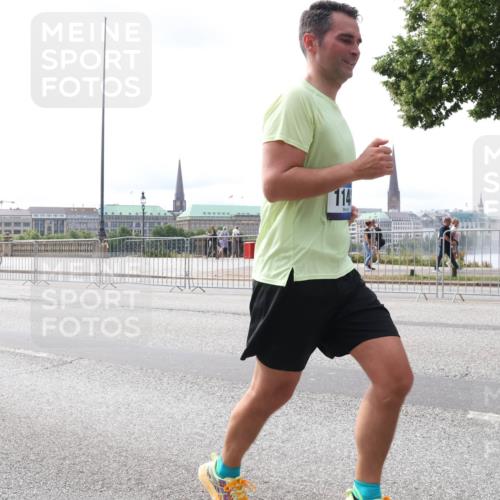29.06.2025 - hella hamburg halbmarathon Lena Gebhardt http://msf.ph/oto/8422836 29.06.2025 10:28:00 Lombardsbrücke 114, 1148, 2080, 3389, 3445, 5177, 5369, 5604, 5847, 6214, 6632, 7497, 7764, 7978, 8085, 8215, 9567, 9653, 9654, 9688, 10158, 10412, 10413, 11692, 11739, 12780, 12823, 12842, 13043, 13568, 13678, 13860, 14017, 14155, 14206, 15123, 15607, 15608, 16569, 16804, 16838, 17427, 17791, 18012, 18256, 18301, 18626 meine-sportfotos.de