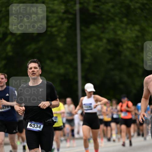 29.06.2025 - hella hamburg halbmarathon Dr. Thomas Lammeyer http://msf.ph/oto/8422865 29.06.2025 10:48:25 Kennedybrücke 1026, 1400, 1459, 1802, 1804, 2258, 2343, 2674, 2733, 3065, 3597, 4636, 4866, 5001, 5127, 5192, 5201, 5214, 5649, 5902, 5905, 6226, 6334, 6931, 7197, 8058, 8504, 8591, 9704, 9879, 10006, 10097, 10220, 10285, 10553, 11093, 11279 meine-sportfotos.de