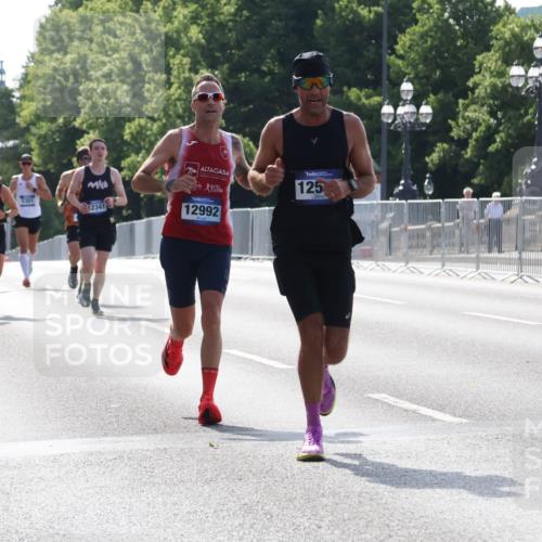 29.06.2025 - hella hamburg halbmarathon Lena Gebhardt http://msf.ph/oto/8422867 29.06.2025 09:42:52 Lombardsbrücke 5301, 9097, 11994, 125, 12341, 12992, 2618, 4338, 5301, 5612, 7331, 7855, 9097, 9269, 9385, 10468, 11078, 11228, 11994, 12341, 12360, 12529, 12992, 13346, 13872, 13913, 14728, 14753, 14836, 15253, 16615, 17614, 18740, 19041, 19042, 19050, 19076, 19078 meine-sportfotos.de