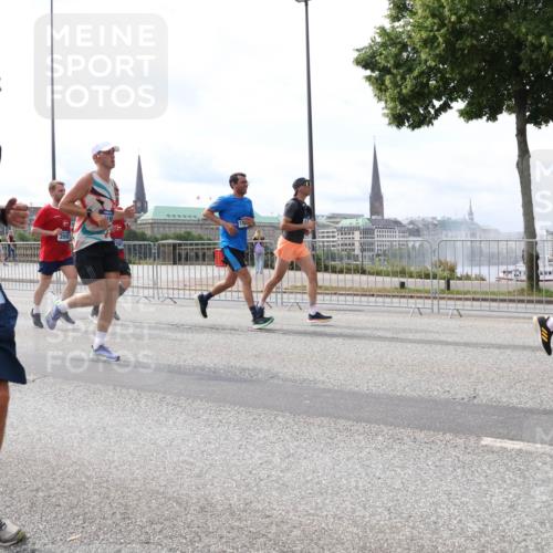 29.06.2025 - hella hamburg halbmarathon Lena Gebhardt http://msf.ph/oto/8422872 29.06.2025 10:18:50 Lombardsbrücke 20, 14532, 1234, 1349, 1521, 1718, 1820, 2096, 2703, 2781, 2802, 2821, 3026, 3105, 3118, 3202, 3529, 3591, 3592, 3631, 4123, 4383, 4718, 4802, 4845, 5049, 5264, 5266, 5323, 5834, 5909, 5910, 6194, 6249, 6332, 6413, 6533, 6736, 7051, 7121, 7160, 7214, 7252, 7454, 8341, 8665, 8780, 9222, 9270, 9272, 9276, 9505, 9549, 9586, 9658, 9748, 9756, 9757, 10037, 10172, 10467, 10502, 10659, 10687, 10816, 12541, 12548, 12552, 12703, 13341 meine-sportfotos.de