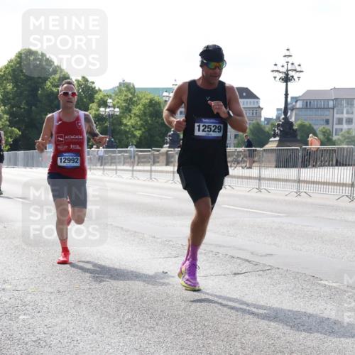 29.06.2025 - hella hamburg halbmarathon Lena Gebhardt http://msf.ph/oto/8422880 29.06.2025 09:42:53 Lombardsbrücke 9097, 2014, 12341, 12992, 12529, 2618, 4338, 5301, 5612, 7331, 7855, 9097, 9269, 9385, 10468, 11078, 11228, 11994, 12341, 12360, 12529, 12992, 13346, 13872, 13913, 14728, 14753, 14836, 15253, 16615, 17614, 18037, 18740, 19041, 19042, 19050, 19076, 19078 meine-sportfotos.de