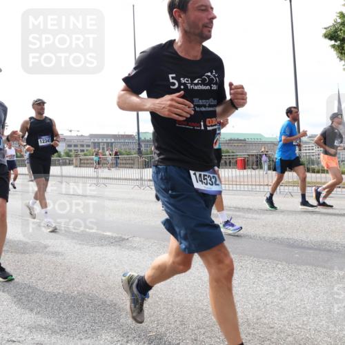 29.06.2025 - hella hamburg halbmarathon Lena Gebhardt http://msf.ph/oto/8422885 29.06.2025 10:18:51 Lombardsbrücke 1521, 12347, 5, 20, 14532, 1234, 1349, 1521, 1718, 1755, 1820, 2096, 2703, 2781, 2802, 2821, 3026, 3105, 3118, 3202, 3529, 3591, 3592, 3631, 4123, 4383, 4718, 4802, 4845, 5049, 5264, 5266, 5323, 5834, 5910, 6194, 6249, 6332, 6413, 6482, 6533, 6736, 7051, 7121, 7160, 7214, 7252, 7454, 8341, 8665, 8780, 9222, 9270, 9272, 9276, 9505, 9549, 9586, 9658, 9748, 9756, 9757, 10037, 10172, 10467, 10502, 10659, 10687, 10816, 12541, 12548, 12552, 12703, 13341 meine-sportfotos.de