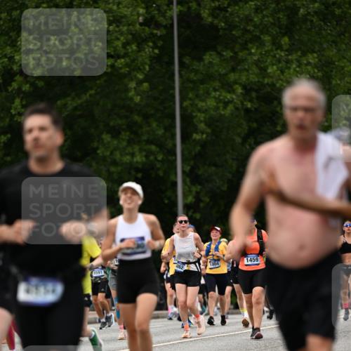 29.06.2025 - hella hamburg halbmarathon Dr. Thomas Lammeyer http://msf.ph/oto/8422894 29.06.2025 10:48:27 Kennedybrücke 1026, 1400, 1459, 1802, 1804, 2258, 2674, 2733, 3065, 3597, 4636, 4866, 5001, 5127, 5192, 5201, 5649, 5902, 5905, 6226, 6334, 6931, 7197, 8058, 8504, 8591, 9704, 9879, 10006, 10097, 10220, 10285, 10553, 11093 meine-sportfotos.de
