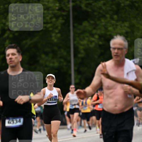 29.06.2025 - hella hamburg halbmarathon Dr. Thomas Lammeyer http://msf.ph/oto/8422900 29.06.2025 10:48:27 Kennedybrücke 1026, 1400, 1459, 1802, 1804, 2258, 2674, 2733, 3065, 3597, 4636, 4866, 5001, 5127, 5192, 5201, 5649, 5902, 5905, 6226, 6334, 6931, 7197, 8058, 8504, 8591, 9704, 9879, 10006, 10097, 10220, 10285, 10553, 11093 meine-sportfotos.de