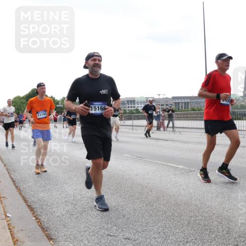 29.06.2025 - hella hamburg halbmarathon Lena Gebhardt http://msf.ph/oto/8422912 29.06.2025 10:43:03 Lombardsbrücke 50, 11142, 15168, 1149, 1467, 1656, 1788, 1816, 1964, 2103, 2158, 2267, 2361, 2401, 2450, 2509, 2940, 2941, 2971, 3074, 3283, 3329, 3378, 3518, 3638, 3764, 4056, 4092, 4105, 4177, 4302, 4334, 4385, 4680, 5067, 5268, 5417, 5610, 5720, 5755, 5967, 6120, 6764, 7043, 7461, 7513, 7872, 8161, 8184, 8435, 8529, 8795, 8991, 9072, 9304, 9378, 9644, 9976, 10008, 10180, 10454, 10697, 11142, 11710, 12151, 12441, 13049, 13241 meine-sportfotos.de