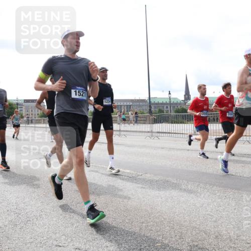 29.06.2025 - hella hamburg halbmarathon Lena Gebhardt http://msf.ph/oto/8422915 29.06.2025 10:18:51 Lombardsbrücke 19130, 1521, 1234, 3592, 3591, 1234, 1349, 1521, 1718, 1755, 1820, 2096, 2703, 2781, 2802, 2821, 3026, 3105, 3118, 3202, 3529, 3591, 3592, 3631, 4123, 4383, 4718, 4802, 4845, 5049, 5264, 5266, 5323, 5834, 5910, 6194, 6249, 6332, 6413, 6482, 6533, 6736, 7051, 7121, 7160, 7214, 7252, 7454, 8341, 8665, 8780, 9222, 9270, 9272, 9276, 9505, 9549, 9586, 9658, 9748, 9756, 9757, 10037, 10172, 10467, 10502, 10659, 10687, 10816, 12541, 12548, 12552, 12703, 13341 meine-sportfotos.de