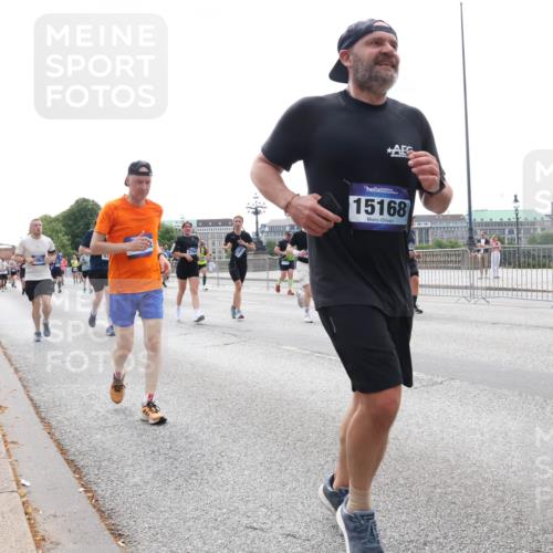 29.06.2025 - hella hamburg halbmarathon Lena Gebhardt http://msf.ph/oto/8422975 29.06.2025 10:43:04 Lombardsbrücke 15168, 1149, 1467, 1656, 1788, 1816, 1878, 1964, 2103, 2158, 2267, 2361, 2401, 2450, 2509, 2940, 2941, 2971, 3074, 3238, 3283, 3329, 3378, 3518, 3638, 3764, 4056, 4092, 4105, 4177, 4302, 4334, 4385, 4680, 5067, 5268, 5417, 5610, 5720, 5755, 5967, 6120, 6764, 7043, 7461, 7513, 7872, 8161, 8184, 8435, 8529, 8795, 8991, 9072, 9304, 9378, 9644, 9976, 10008, 10180, 10454, 10697, 11142, 11710, 12151, 12441, 13049, 13241 meine-sportfotos.de