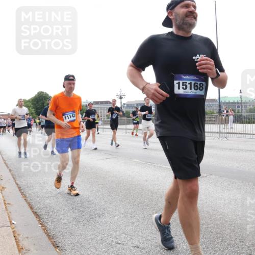 29.06.2025 - hella hamburg halbmarathon Lena Gebhardt http://msf.ph/oto/8422997 29.06.2025 10:43:04 Lombardsbrücke 11142, 9644, 15168, 1149, 1467, 1656, 1788, 1816, 1878, 1964, 2103, 2158, 2267, 2361, 2401, 2450, 2509, 2940, 2941, 2971, 3074, 3238, 3283, 3329, 3378, 3518, 3638, 3764, 4056, 4092, 4105, 4177, 4302, 4334, 4385, 4680, 5067, 5268, 5417, 5610, 5720, 5755, 5967, 6120, 6764, 7043, 7461, 7513, 7872, 8161, 8184, 8435, 8529, 8795, 8991, 9072, 9304, 9378, 9644, 9976, 10008, 10180, 10454, 10697, 11142, 11710, 12151, 12441, 13049, 13241 meine-sportfotos.de