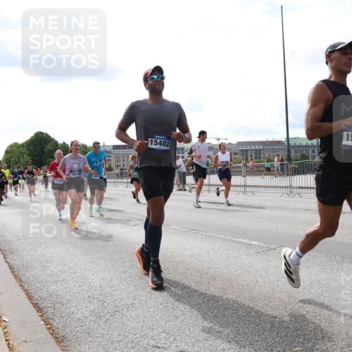 29.06.2025 - hella hamburg halbmarathon Lena Gebhardt http://msf.ph/oto/8423005 29.06.2025 10:18:52 Lombardsbrücke 5266, 19130, 15402, 1588, 1234, 1349, 1521, 1718, 1755, 1820, 2096, 2703, 2781, 2802, 2821, 3026, 3105, 3118, 3202, 3529, 3591, 3592, 3631, 4123, 4383, 4718, 4802, 4845, 5034, 5049, 5098, 5264, 5266, 5323, 5834, 5910, 6194, 6249, 6332, 6413, 6477, 6482, 6533, 6736, 7051, 7121, 7160, 7214, 7252, 7454, 8341, 8665, 8780, 9270, 9272, 9276, 9505, 9549, 9586, 9652, 9658, 9748, 9756, 9757, 10037, 10172, 10467, 10502, 10687, 10816, 12541, 12548, 12552, 12703 meine-sportfotos.de
