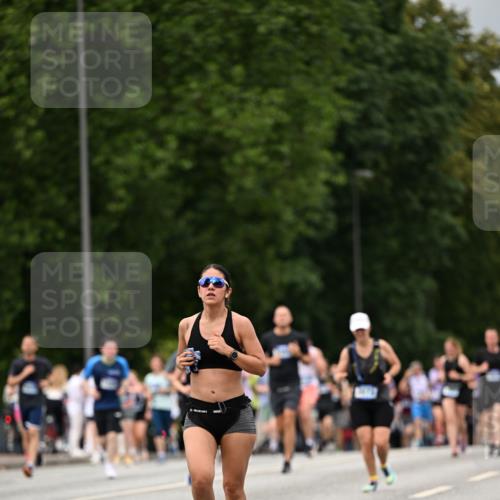 29.06.2025 - hella hamburg halbmarathon Dr. Thomas Lammeyer http://msf.ph/oto/8423006 29.06.2025 10:48:35 Kennedybrücke 1026, 1095, 1400, 1459, 1802, 1804, 2073, 2258, 2674, 2733, 3065, 3597, 4636, 4866, 4968, 5001, 5127, 5192, 5201, 5355, 5902, 5905, 6226, 6334, 7489, 8058, 8591, 8763, 8870, 9331, 9333, 9879, 10006, 10097, 10220, 10285, 10553, 10707, 11093 meine-sportfotos.de