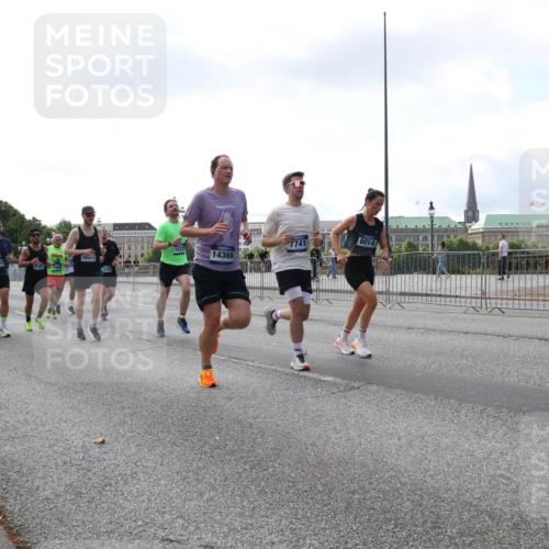 29.06.2025 - hella hamburg halbmarathon Lena Gebhardt http://msf.ph/oto/8423075 29.06.2025 10:06:06 Lombardsbrücke 164, 13042, 9361, 15229, 6014, 7741, 14369, 1229, 1245, 1448, 1766, 1830, 1842, 2471, 2540, 3062, 3461, 3929, 4169, 4542, 4666, 4868, 5431, 5762, 6014, 6314, 7138, 7741, 8051, 8316, 8894, 8909, 9339, 9361, 9477, 9917, 10781, 10791, 10998, 13042, 13054, 13481, 13863, 14369, 14987, 15113, 15145, 15229, 15462, 15537, 15766, 15772, 16441, 16687, 17239, 17731, 17740, 17746, 17885, 18042, 18768, 18857, 18966, 18973 meine-sportfotos.de