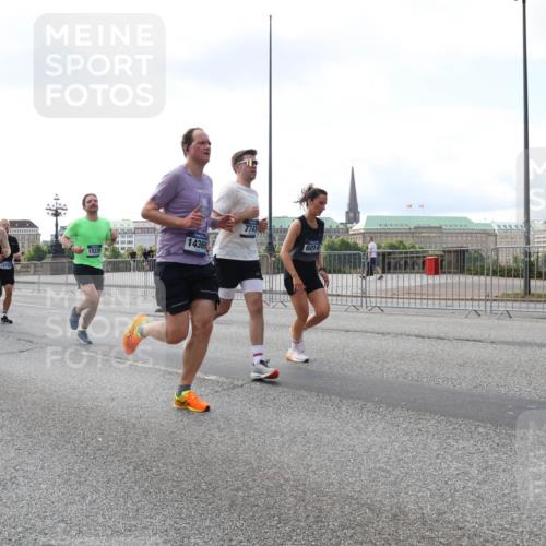 29.06.2025 - hella hamburg halbmarathon Lena Gebhardt http://msf.ph/oto/8423099 29.06.2025 10:06:06 Lombardsbrücke 13042, 9361, 16441, 14369, 7741, 6014, 4, 1229, 1245, 1448, 1766, 1830, 1842, 2471, 2540, 3062, 3461, 3929, 4169, 4542, 4666, 4868, 5431, 5762, 6014, 6314, 7138, 7741, 8051, 8316, 8894, 8909, 9339, 9361, 9477, 9917, 10781, 10791, 10998, 13042, 13054, 13481, 13863, 14369, 14987, 15113, 15145, 15229, 15462, 15537, 15766, 15772, 16441, 16687, 17239, 17731, 17740, 17746, 17885, 18042, 18768, 18857, 18966, 18973 meine-sportfotos.de