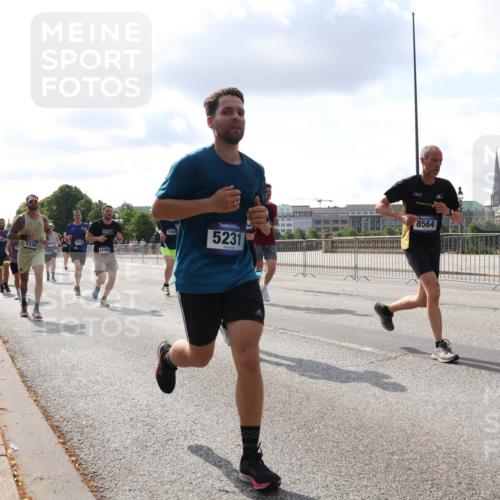 29.06.2025 - hella hamburg halbmarathon Lena Gebhardt http://msf.ph/oto/8423102 29.06.2025 09:52:05 Lombardsbrücke 5336, 14462, 19009, 5231, 8564, 1057, 1312, 1353, 1468, 1569, 1604, 1631, 1763, 1903, 2653, 3305, 3437, 3618, 3697, 3852, 4865, 4871, 4915, 4991, 5014, 5047, 5129, 5231, 5336, 5690, 5987, 6373, 6490, 6700, 6705, 6711, 6770, 7092, 7185, 7710, 8074, 8346, 8359, 8564, 8900, 9114, 9348, 9358, 9444, 9547, 9659, 10319, 10375, 10480, 10493, 10669, 10691, 10934, 10978, 11021, 11062, 11679, 11714, 11821, 12438, 12623, 12711, 12772, 13728 meine-sportfotos.de