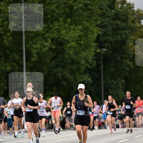 29.06.2025 - hella hamburg halbmarathon Dr. Thomas Lammeyer http://msf.ph/oto/8423105 29.06.2025 10:48:38 Kennedybrücke 1026, 1095, 1400, 1459, 1802, 1804, 2073, 2186, 2258, 2674, 2692, 2733, 3065, 4866, 4968, 5127, 5355, 5902, 5905, 6036, 6226, 6334, 7489, 8058, 8591, 8763, 8870, 9331, 9333, 9879, 10006, 10097, 10220, 10285, 10553, 10707, 11093 meine-sportfotos.de
