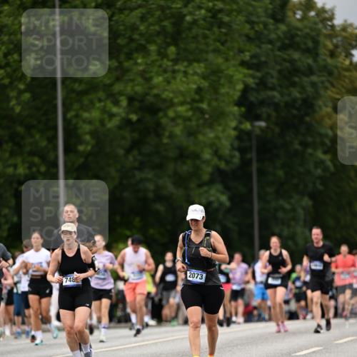 29.06.2025 - hella hamburg halbmarathon Dr. Thomas Lammeyer http://msf.ph/oto/8423110 29.06.2025 10:48:38 Kennedybrücke 1026, 1095, 1400, 1459, 1802, 1804, 2073, 2186, 2258, 2674, 2692, 2733, 3065, 4866, 4968, 5127, 5355, 5902, 5905, 6036, 6226, 6334, 7489, 8058, 8591, 8763, 8870, 9331, 9333, 9879, 10006, 10097, 10220, 10285, 10553, 10707, 11093 meine-sportfotos.de
