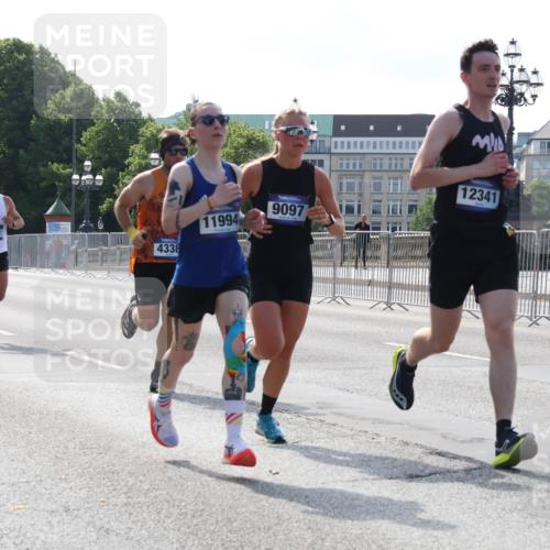 29.06.2025 - hella hamburg halbmarathon Lena Gebhardt http://msf.ph/oto/8423119 29.06.2025 09:42:57 Lombardsbrücke 1472, 5301, 4338, 11994, 9097, 12341, 4338, 5301, 5612, 7331, 7855, 9097, 9269, 9385, 10468, 11078, 11228, 11994, 12341, 12360, 12529, 12992, 13346, 13872, 13913, 14728, 14753, 14836, 16615, 17614, 18037, 18740, 19041, 19042, 19050, 19076, 19078 meine-sportfotos.de