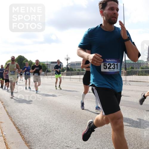 29.06.2025 - hella hamburg halbmarathon Lena Gebhardt http://msf.ph/oto/8423132 29.06.2025 09:52:06 Lombardsbrücke 5336, 7710, 14462, 5231, 8564, 1057, 1139, 1312, 1353, 1468, 1569, 1604, 1631, 1763, 1903, 2653, 3305, 3437, 3618, 3697, 3852, 4865, 4871, 4915, 4991, 5014, 5047, 5129, 5231, 5336, 5690, 5987, 6373, 6490, 6700, 6705, 6711, 6770, 7092, 7185, 7710, 8074, 8346, 8359, 8564, 8900, 9114, 9348, 9358, 9444, 9547, 9659, 10319, 10375, 10493, 10669, 10691, 10934, 10978, 11021, 11062, 11495, 11679, 11714, 11821, 12438, 12623, 12711, 12772, 13728 meine-sportfotos.de