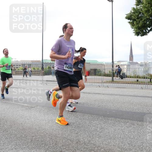 29.06.2025 - hella hamburg halbmarathon Lena Gebhardt http://msf.ph/oto/8423141 29.06.2025 10:06:07 Lombardsbrücke 16441, 15229, 14369, 6014, 1229, 1245, 1448, 1766, 1830, 1842, 2471, 2540, 3062, 3461, 3929, 4169, 4542, 4666, 4868, 5431, 5762, 6014, 6314, 7138, 7741, 8051, 8316, 8894, 8909, 9339, 9361, 9477, 9917, 10781, 10791, 10998, 13042, 13054, 13481, 13863, 14369, 14987, 15113, 15145, 15229, 15462, 15537, 15766, 15772, 16441, 16687, 17239, 17731, 17740, 17746, 17885, 18042, 18768, 18857, 18966, 18973 meine-sportfotos.de