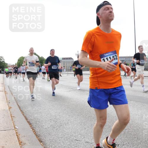 29.06.2025 - hella hamburg halbmarathon Lena Gebhardt http://msf.ph/oto/8423146 29.06.2025 10:43:05 Lombardsbrücke 5067, 9304, 3764, 11142, 9644, 1149, 1155, 1467, 1656, 1788, 1816, 1878, 1964, 2103, 2158, 2267, 2361, 2401, 2450, 2509, 2940, 2941, 2971, 3074, 3238, 3283, 3329, 3378, 3518, 3638, 3764, 4056, 4092, 4105, 4177, 4302, 4334, 4385, 4680, 5067, 5268, 5417, 5610, 5720, 5755, 5967, 6120, 6764, 7043, 7461, 7513, 7872, 8161, 8184, 8435, 8795, 8991, 9072, 9304, 9378, 9644, 9976, 10008, 10180, 10454, 10697, 11142, 11710, 12151, 12441, 13049, 13241 meine-sportfotos.de