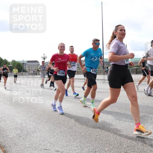 29.06.2025 - hella hamburg halbmarathon Lena Gebhardt http://msf.ph/oto/8423155 29.06.2025 10:18:54 Lombardsbrücke 8783, 2703, 9549, 5266, 10467, 5264, 191, 294, 1234, 1349, 1521, 1718, 1755, 1820, 2096, 2703, 2781, 2802, 2821, 3026, 3105, 3118, 3202, 3529, 3591, 3592, 3631, 4123, 4383, 4718, 4802, 4845, 5034, 5049, 5098, 5264, 5266, 5323, 5834, 5910, 6194, 6249, 6332, 6413, 6477, 6482, 6533, 6736, 7051, 7121, 7160, 7214, 7252, 7454, 8341, 8665, 8780, 9270, 9272, 9276, 9505, 9549, 9586, 9652, 9658, 9748, 9756, 9757, 10037, 10172, 10467, 10502, 10687, 10816, 12541, 12548, 12552, 12703 meine-sportfotos.de