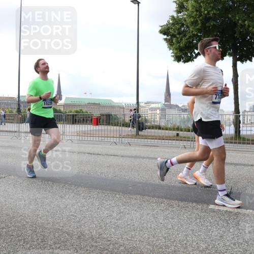 29.06.2025 - hella hamburg halbmarathon Lena Gebhardt http://msf.ph/oto/8423227 29.06.2025 10:06:07 Lombardsbrücke 15229, 7741, 1229, 1245, 1448, 1766, 1830, 1842, 2471, 2540, 3062, 3461, 3929, 4169, 4542, 4666, 4868, 5431, 5762, 6014, 6314, 7138, 7741, 8051, 8316, 8894, 8909, 9339, 9361, 9477, 9917, 10781, 10791, 10998, 13042, 13054, 13481, 13863, 14369, 14987, 15113, 15145, 15229, 15462, 15537, 15766, 15772, 16441, 16687, 17239, 17731, 17740, 17746, 17885, 18042, 18768, 18857, 18966, 18973 meine-sportfotos.de
