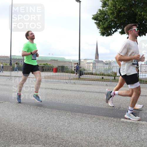 29.06.2025 - hella hamburg halbmarathon Lena Gebhardt http://msf.ph/oto/8423246 29.06.2025 10:06:08 Lombardsbrücke 16, 1522, 1229, 1245, 1448, 1766, 1830, 1842, 2471, 2540, 3062, 3461, 3929, 4169, 4542, 4666, 4868, 5431, 5762, 6014, 6314, 7138, 7741, 8051, 8316, 8894, 8909, 9339, 9361, 9477, 9560, 9917, 10781, 10791, 10998, 13042, 13054, 13481, 13863, 14369, 14987, 15113, 15145, 15229, 15462, 15537, 15766, 15772, 16441, 16687, 17239, 17740, 17746, 17885, 18042, 18768, 18857, 18966, 18973 meine-sportfotos.de