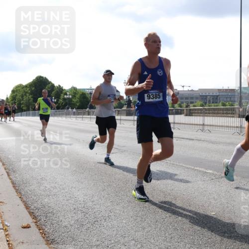 29.06.2025 - hella hamburg halbmarathon Lena Gebhardt http://msf.ph/oto/8423341 29.06.2025 09:43:01 Lombardsbrücke 1472, 18037, 9385, 530, 4338, 5301, 5612, 7331, 7855, 9097, 9269, 9385, 9565, 9767, 10468, 10867, 11078, 11228, 11994, 12341, 12360, 12529, 12992, 13346, 13872, 13913, 14728, 14753, 14757, 14836, 15483, 15671, 16615, 17614, 18037, 18328, 18693, 18695, 18740, 18989, 19041, 19042, 19050, 19076, 19078 meine-sportfotos.de