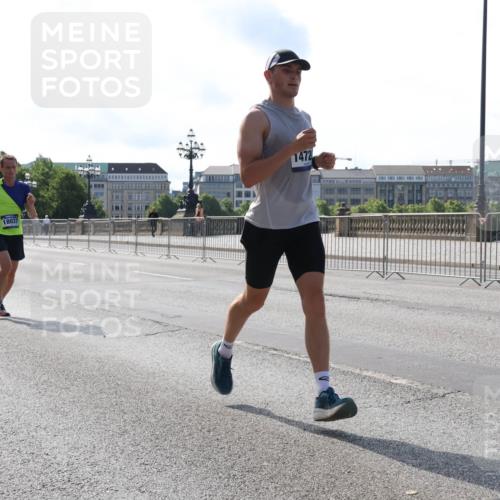 29.06.2025 - hella hamburg halbmarathon Lena Gebhardt http://msf.ph/oto/8423369 29.06.2025 09:43:02 Lombardsbrücke 18037, 1472, 4338, 5301, 5612, 7331, 7855, 9097, 9269, 9385, 9565, 9767, 10468, 10867, 11078, 11228, 11994, 12341, 12360, 12529, 12992, 13346, 13374, 13872, 13913, 14728, 14753, 14757, 14836, 15483, 15671, 16615, 17614, 18037, 18328, 18693, 18695, 18740, 18989, 19041, 19042, 19050, 19076, 19078 meine-sportfotos.de