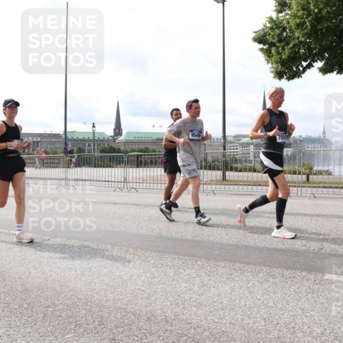 29.06.2025 - hella hamburg halbmarathon Lena Gebhardt http://msf.ph/oto/8423383 29.06.2025 10:18:57 Lombardsbrücke 17571, 9549, 7051, 1234, 1349, 1521, 1718, 1755, 1820, 2096, 2703, 2781, 2802, 2821, 3026, 3105, 3118, 3202, 3529, 3591, 3592, 3631, 4383, 4718, 4802, 4845, 5034, 5049, 5080, 5098, 5264, 5266, 5323, 5429, 5834, 5910, 6194, 6249, 6413, 6477, 6482, 6533, 6736, 7051, 7121, 7214, 7252, 7454, 8341, 8665, 8761, 8778, 8780, 9270, 9272, 9276, 9505, 9549, 9586, 9652, 9658, 9748, 9756, 9757, 10037, 10172, 10467, 10502, 10816, 12541, 12548, 12552, 12703 meine-sportfotos.de