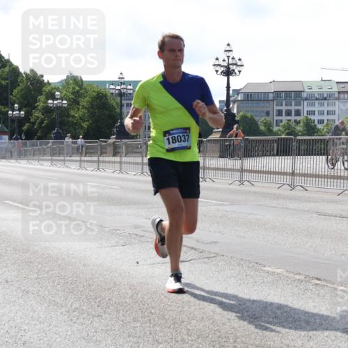 29.06.2025 - hella hamburg halbmarathon Lena Gebhardt http://msf.ph/oto/8423422 29.06.2025 09:43:03 Lombardsbrücke 18037, 4338, 5301, 5612, 7331, 7855, 9097, 9269, 9385, 9565, 9767, 10468, 10867, 11078, 11228, 11994, 12341, 12360, 12529, 12992, 13346, 13374, 13872, 13913, 14728, 14753, 14757, 14836, 15483, 15671, 16615, 17614, 18037, 18328, 18693, 18695, 18740, 18989, 19041, 19042, 19050, 19076, 19078 meine-sportfotos.de