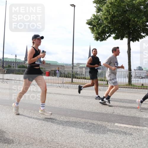 29.06.2025 - hella hamburg halbmarathon Lena Gebhardt http://msf.ph/oto/8423427 29.06.2025 10:18:57 Lombardsbrücke 8780, 1234, 1349, 1521, 1718, 1755, 1820, 2096, 2703, 2781, 2802, 2821, 3026, 3105, 3118, 3202, 3529, 3591, 3592, 3631, 4383, 4718, 4802, 4845, 5034, 5049, 5080, 5098, 5264, 5266, 5323, 5429, 5834, 5910, 6194, 6249, 6413, 6477, 6482, 6533, 6736, 7051, 7121, 7214, 7252, 7454, 8341, 8665, 8761, 8778, 8780, 9270, 9272, 9276, 9505, 9549, 9586, 9652, 9658, 9748, 9756, 9757, 10037, 10172, 10467, 10502, 10816, 12541, 12548, 12552, 12703 meine-sportfotos.de