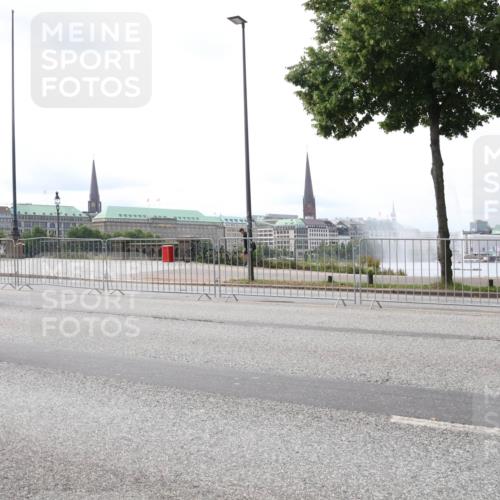 29.06.2025 - hella hamburg halbmarathon Lena Gebhardt http://msf.ph/oto/8423445 29.06.2025 10:28:13 Lombardsbrücke 11739, 1148, 3445, 5177, 5369, 5604, 5847, 6632, 7497, 7667, 7980, 8215, 8327, 9567, 9653, 9654, 9688, 11692, 11739, 12780, 12823, 12842, 13045, 13296, 13400, 13568, 13678, 13860, 14017, 14155, 15123, 15607, 15608, 16569, 16804, 18256, 18604, 18626, 19180 meine-sportfotos.de